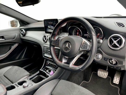 Mercedes-Benz GLA Class 1.6 Gla180 Urban Edition Suv 7G-dct Eur Silver #12