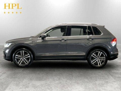 Volkswagen Tiguan 2.0 Tdi R Line Suv Dsg 4Motion 150 Ps White #4