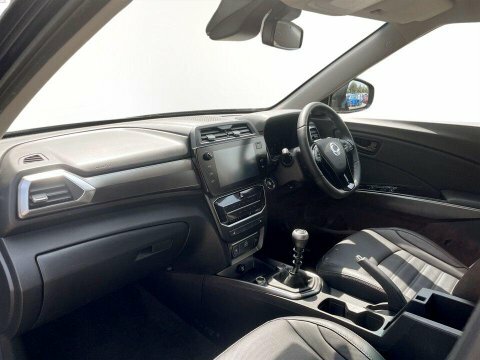 SsangYong Tivoli Ultimate Automatic White #15