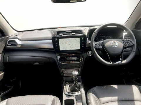 SsangYong Tivoli Ultimate Automatic White #19
