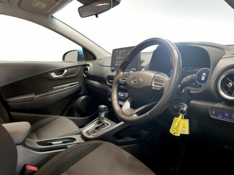 Hyundai Kona Hatchback Red #12
