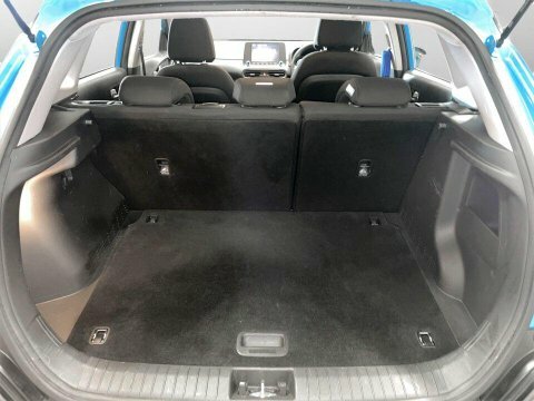 Hyundai Kona Hatchback Red #21
