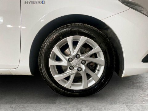 Toyota Auris 1.4 D-4d Icon White #10