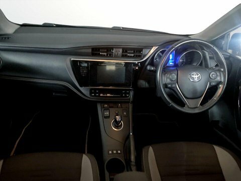 Toyota Auris 1.4 D-4d Icon White #18