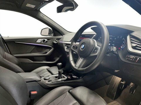 BMW 1 Series Hatchback Black #12