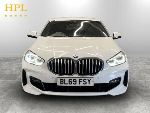 BMW 1 Series Hatchback Black #2