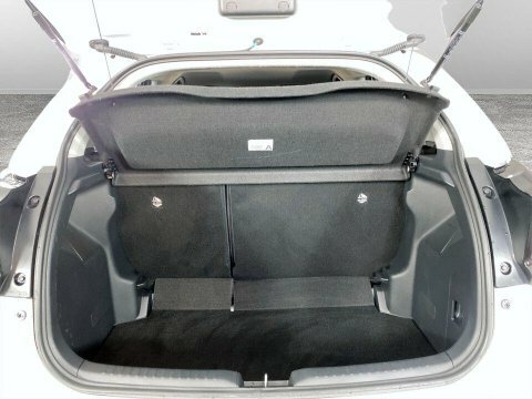 Toyota Yaris Hatchback White #21