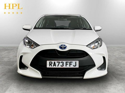 Toyota Yaris Hatchback White #2