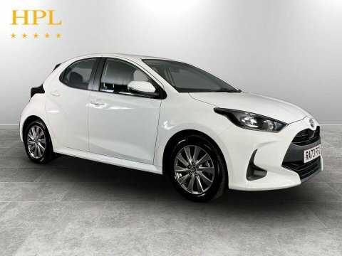 Toyota Yaris Hatchback White #1