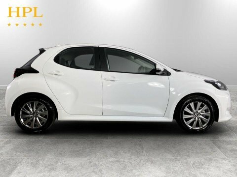 Toyota Yaris Hatchback White #8