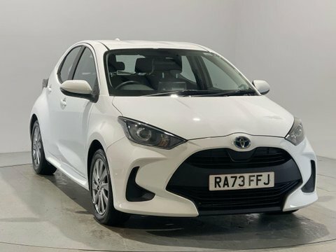 Toyota Yaris Hatchback White #22