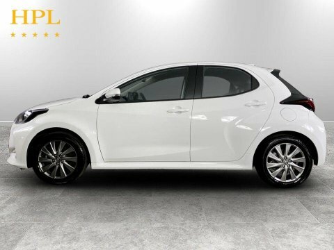 Toyota Yaris Hatchback White #4