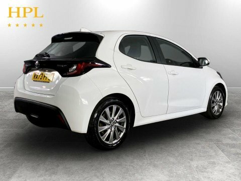 Toyota Yaris Hatchback White #7
