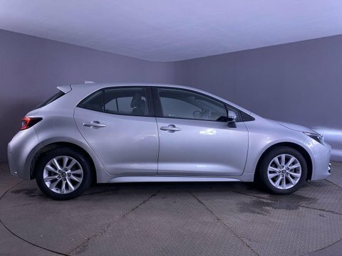 Toyota Corolla 1.8 Vvt-h Gpf Icon Tech Hatchback Red #30