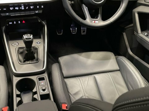 Audi A3 35 Tfsi S Line S Tronic  #15