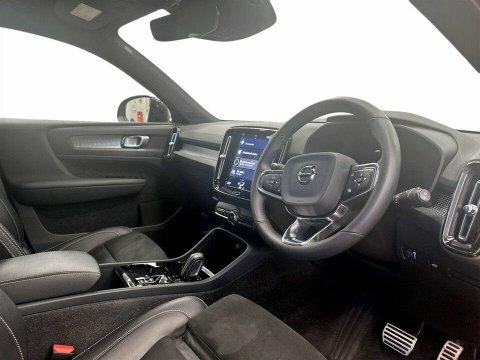 Volvo XC40 T5 Phev Recharge R-design Black #12