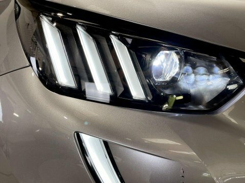 Peugeot e-2008 2023 72 50Kwh #9