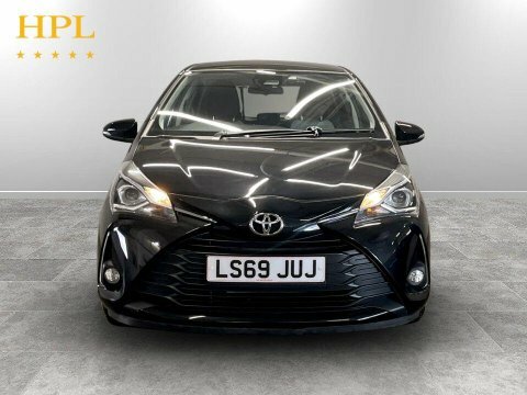 Toyota Yaris Hybrid Dynamic #2