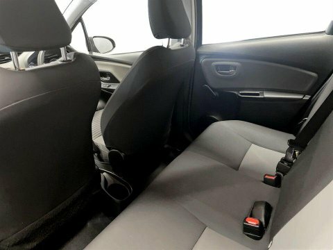 Toyota Yaris Hybrid Dynamic #20