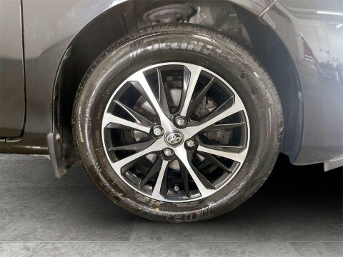 Toyota Yaris Hybrid Dynamic #10
