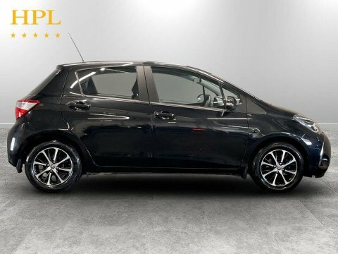 Toyota Yaris Hybrid Dynamic #8