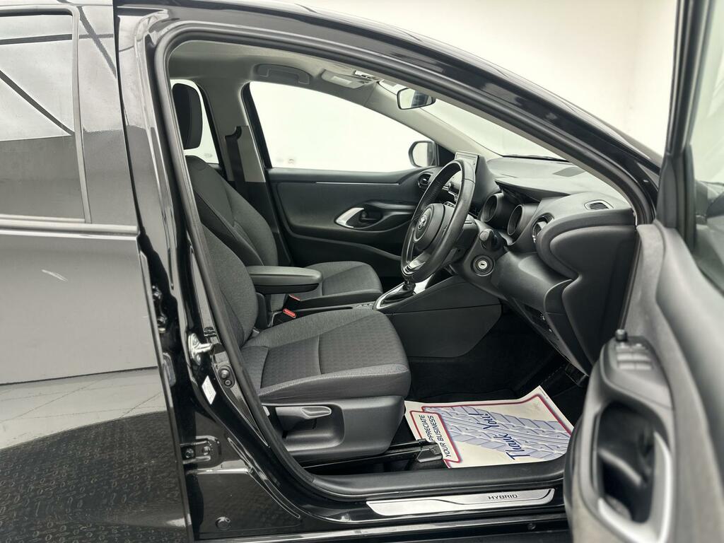 Toyota Yaris 1.5 Vvt-h Design Hatchback Hybrid E-cvt Black #5