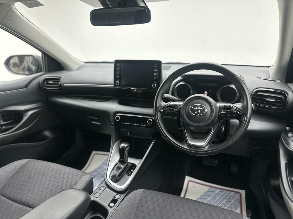 Toyota Yaris 1.5 Vvt-h Design Hatchback Hybrid E-cvt Black #6