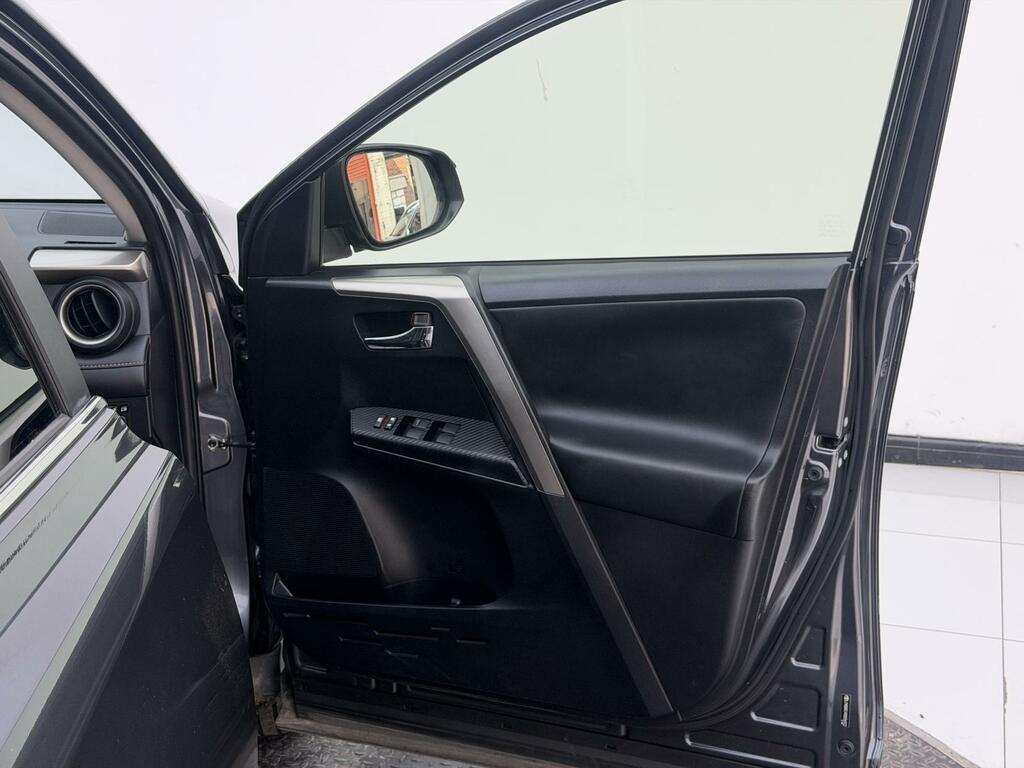 Toyota Rav 4 2.2 D-4d Invincible Silver #7