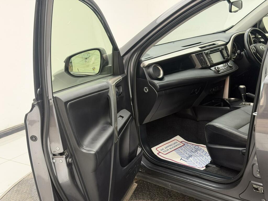 Toyota Rav 4 2.2 D-4d Invincible Silver #32