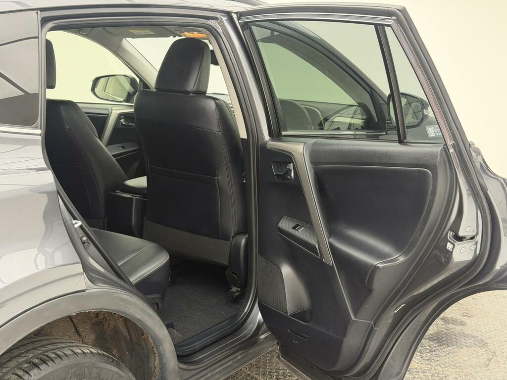 Toyota Rav 4 2.2 D-4d Invincible Silver #12