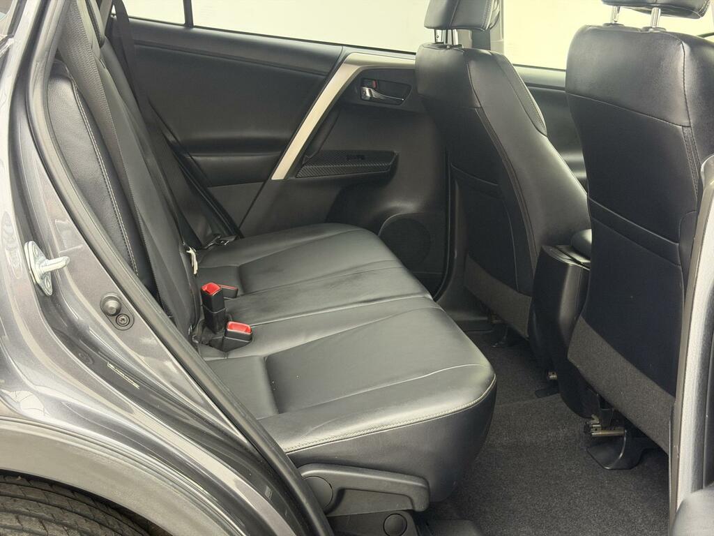 Toyota Rav 4 2.2 D-4d Invincible Silver #14