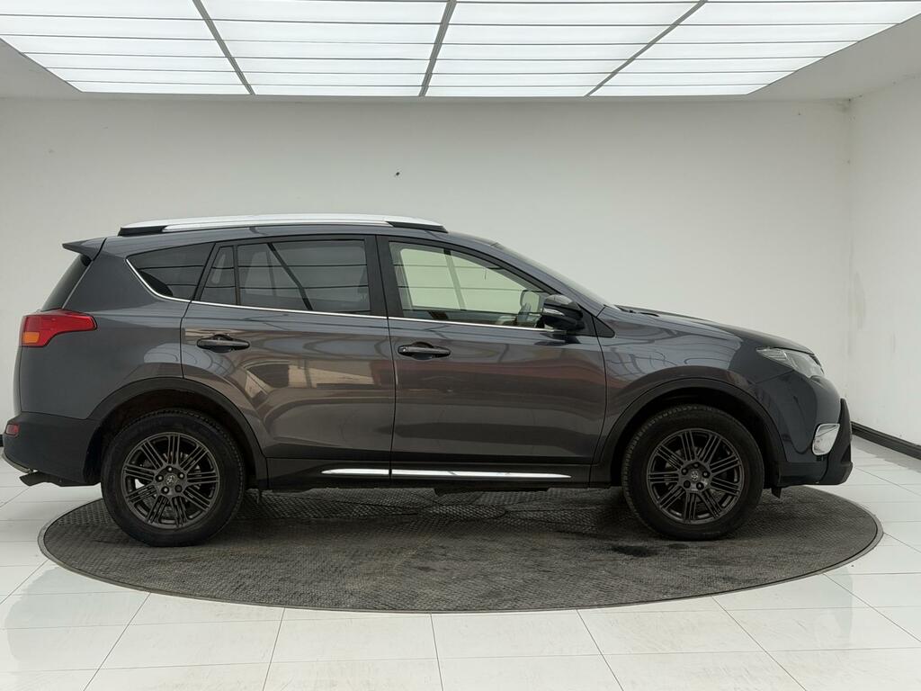 Toyota Rav 4 2.2 D-4d Invincible Silver #2