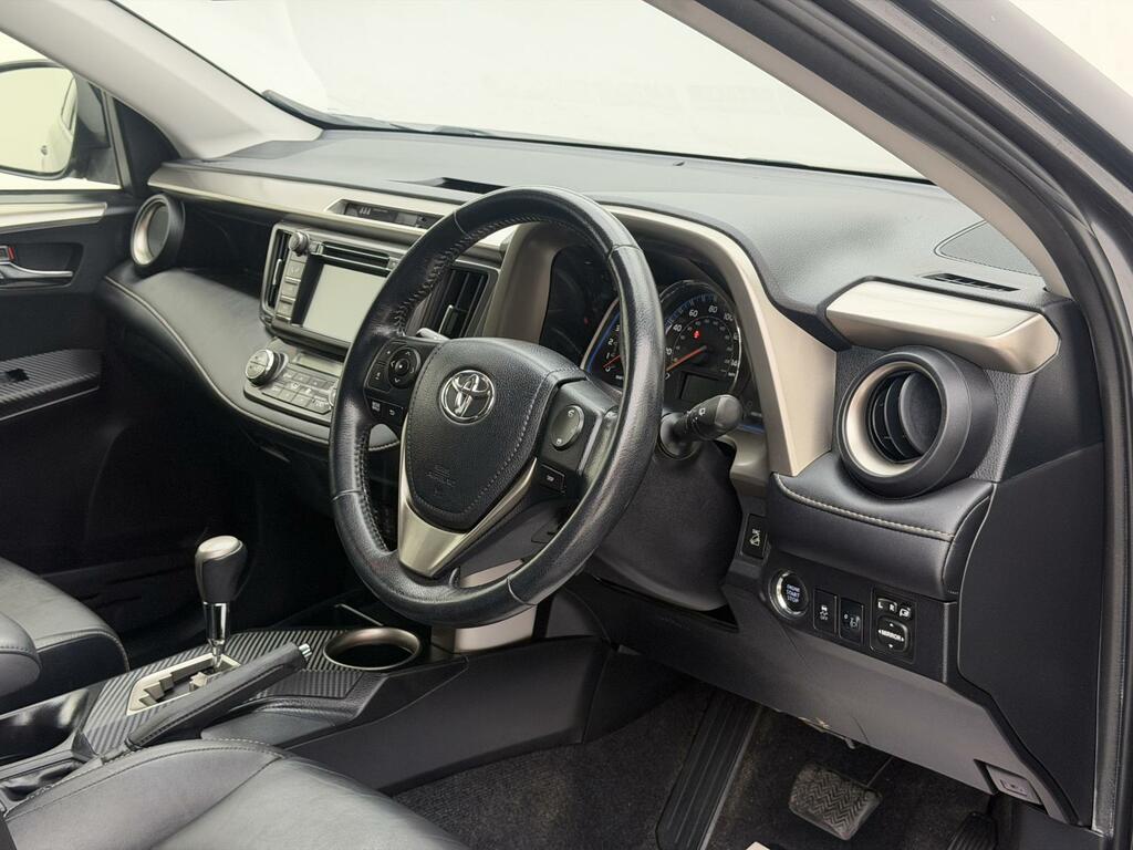 Toyota Rav 4 2.2 D-4d Invincible Silver #11