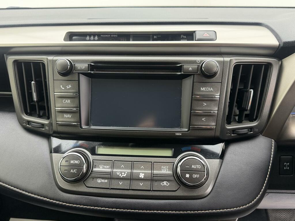 Toyota Rav 4 2.2 D-4d Invincible Silver #24