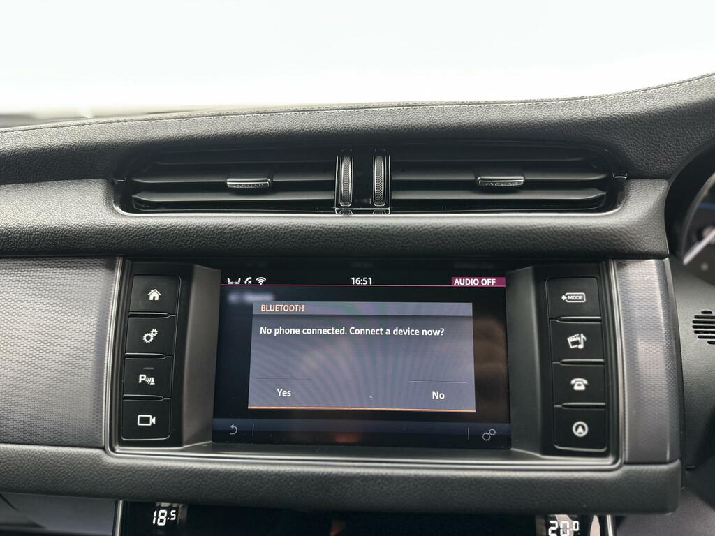 Jaguar XF V6 S Silver #42
