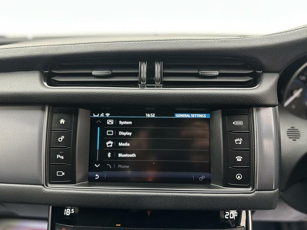 Jaguar XF V6 S Silver #53