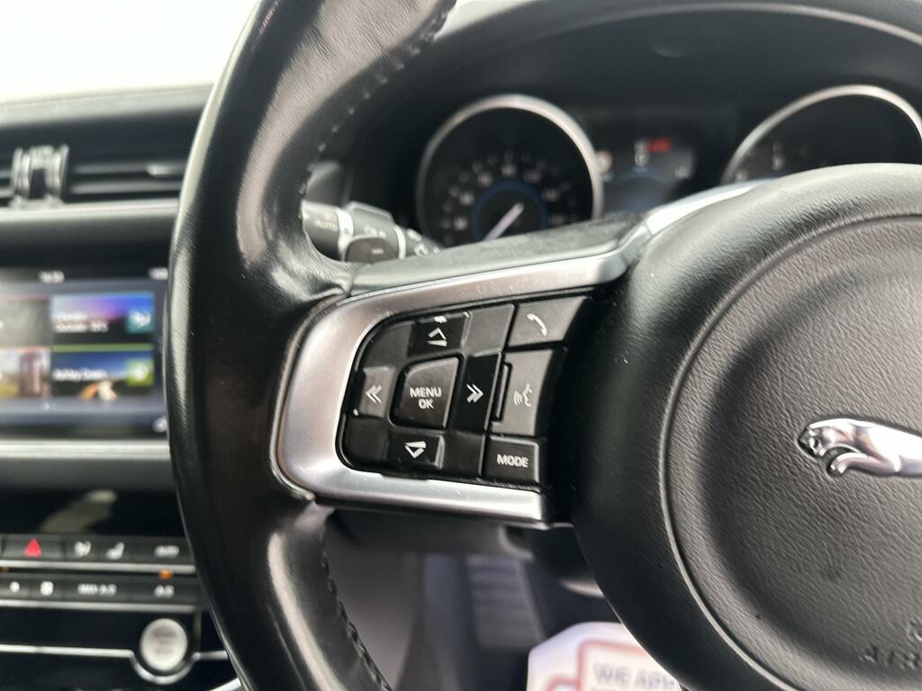 Jaguar XF V6 S Silver #33