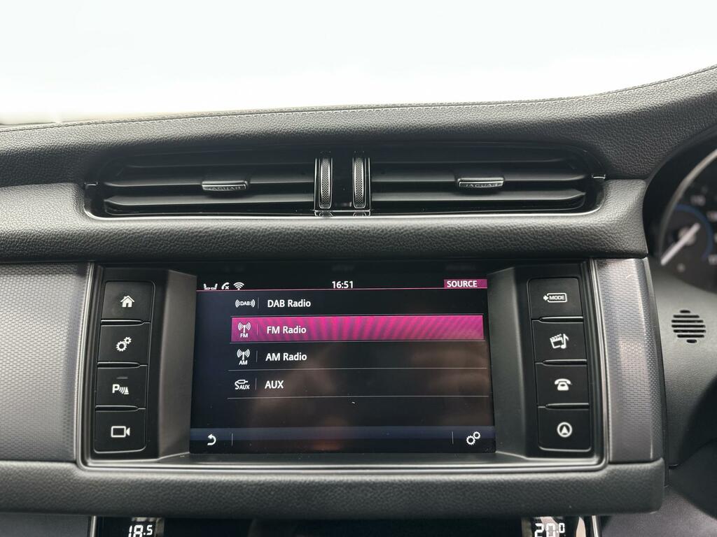 Jaguar XF V6 S Silver #44
