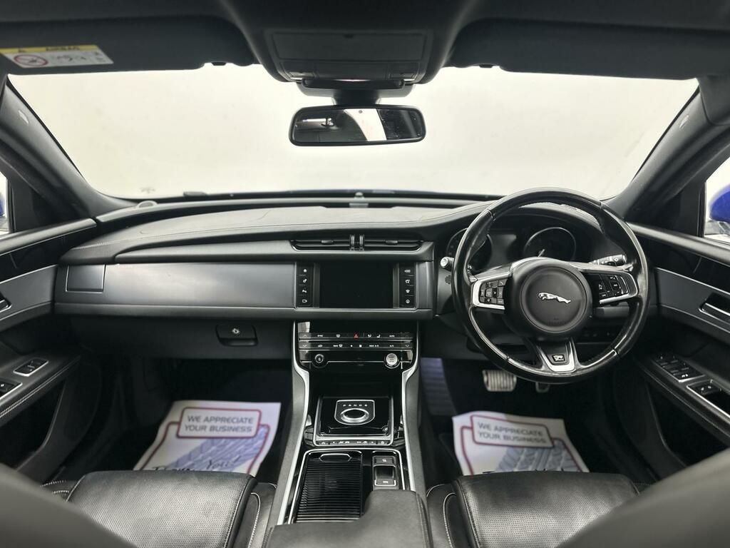 Jaguar XF V6 S Silver #18