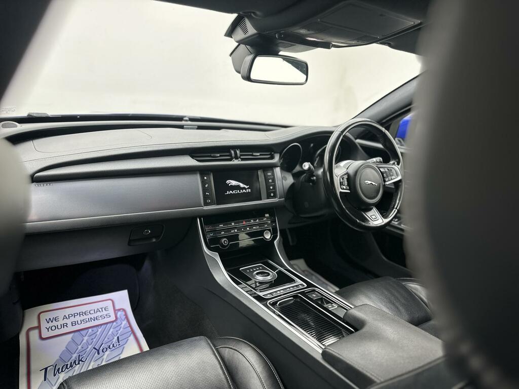 Jaguar XF V6 S Silver #23