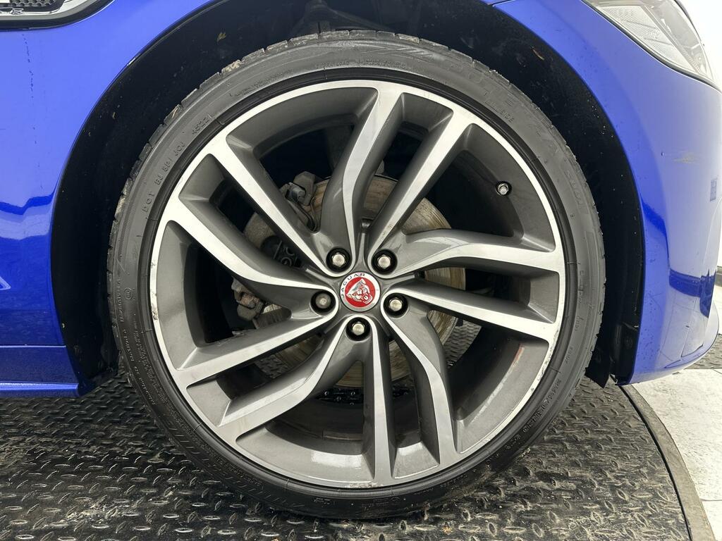 Jaguar XF V6 S Silver #30