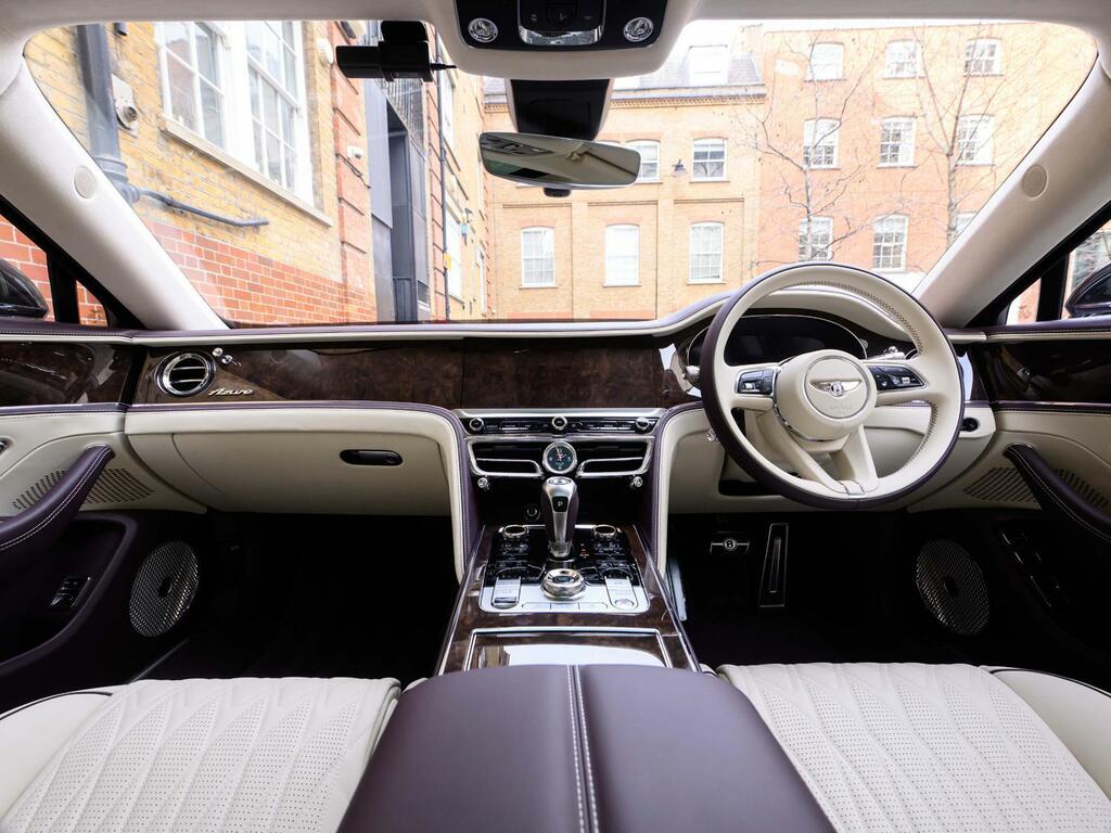 Bentley Flying Spur 4.0 V8 High-performance 25.9Kwh Azure Saloon P #4