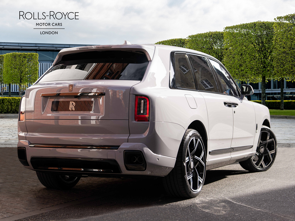 Rolls-Royce Cullinan 6.75 V12 Black Badge Suv 4Wd Euro Grey #2