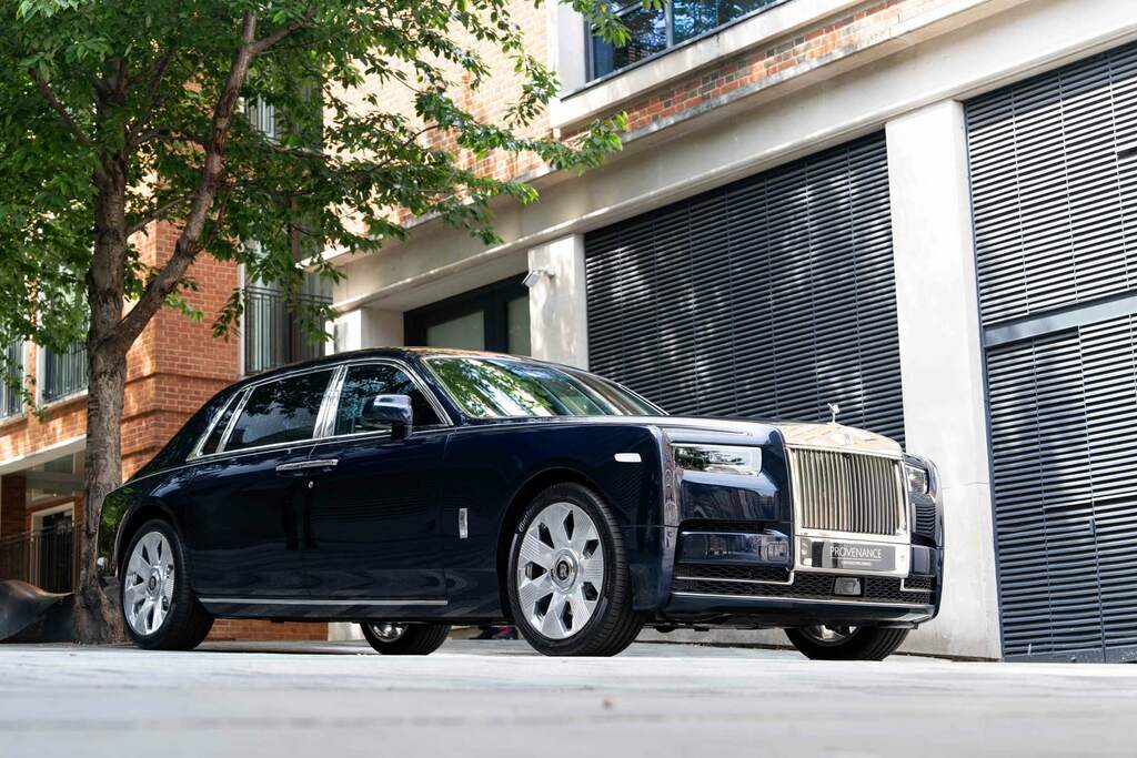 Rolls-Royce Phantom 6.75 V12 Saloon Euro 6 Ewb 571 Ps Blue