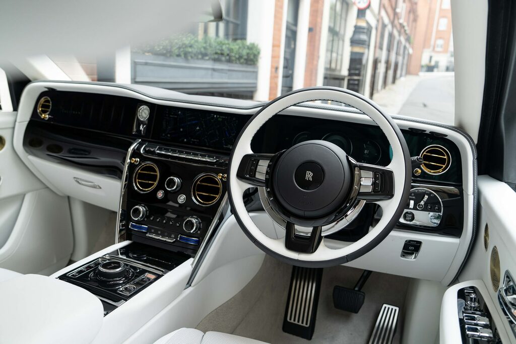 Rolls-Royce Cullinan 6.75 V12 Suv 4Wd Euro 6 571 Ps Black #4