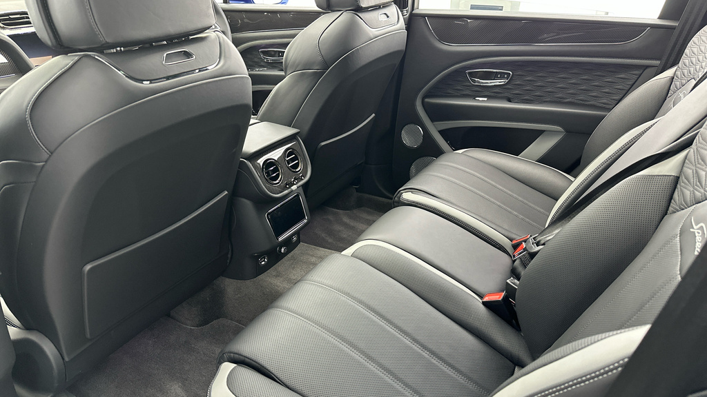 Bentley Bentayga 4.0 V8 S To Silver #30