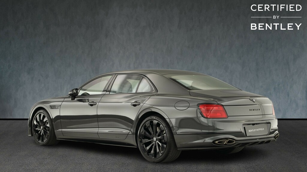 Bentley Flying Spur 4.0 V8 High-performance 25.9Kwh Saloon #2