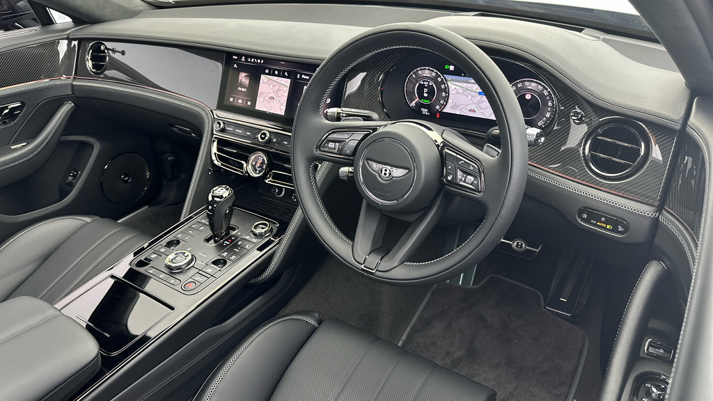 Bentley Flying Spur 4.0 V8 High-performance 25.9Kwh Saloon #5