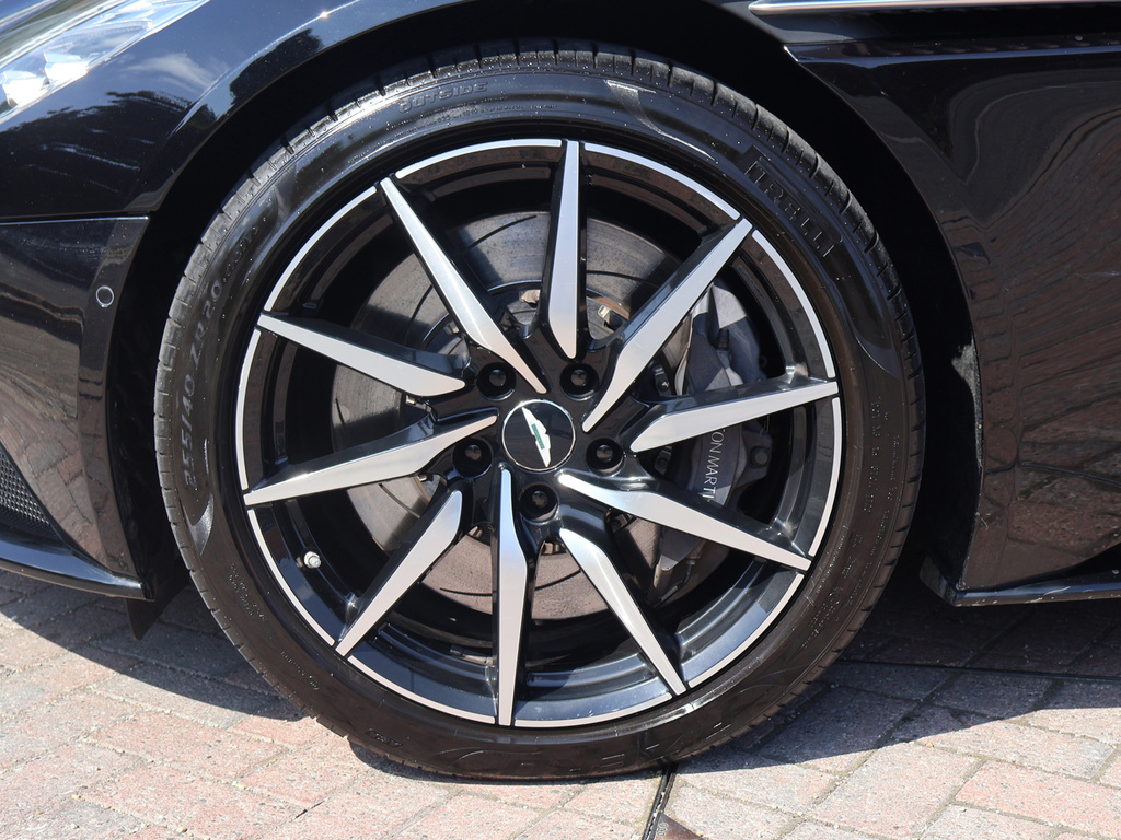 Aston Martin DB11 5.2 V12 Coupe Euro 6 Ss 608 Ps  #4
