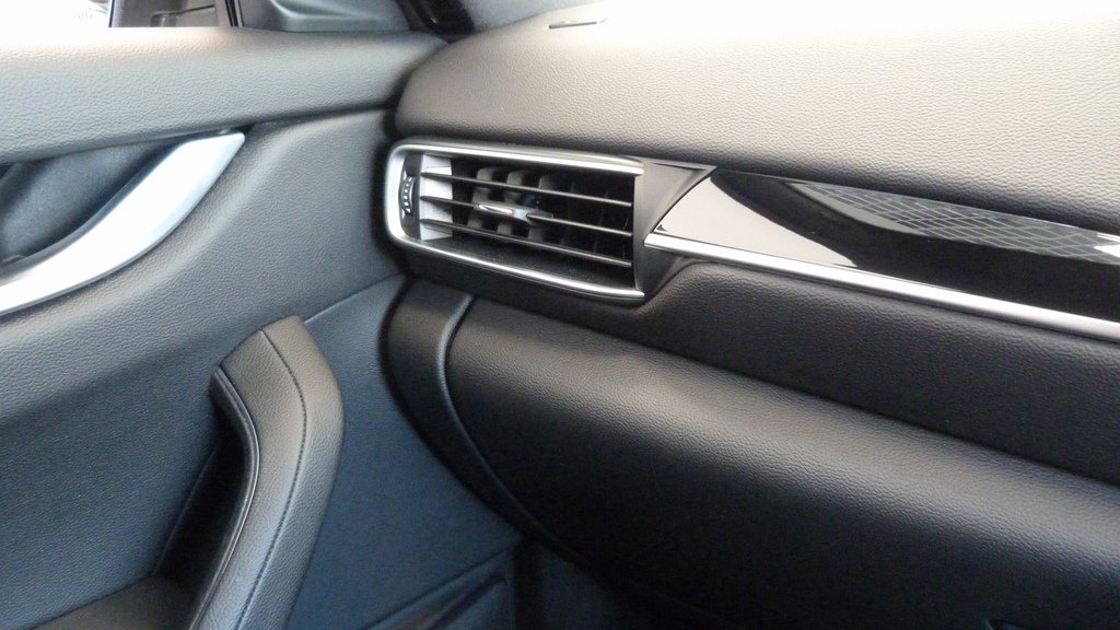 Maserati Levante  Black #22